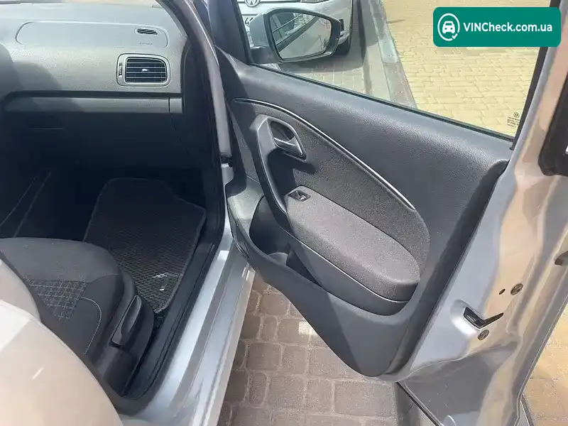 Volkswagen Polo 2015, фото з оголошення 2 з 21, VIN WVWZZZ6RZGY080665