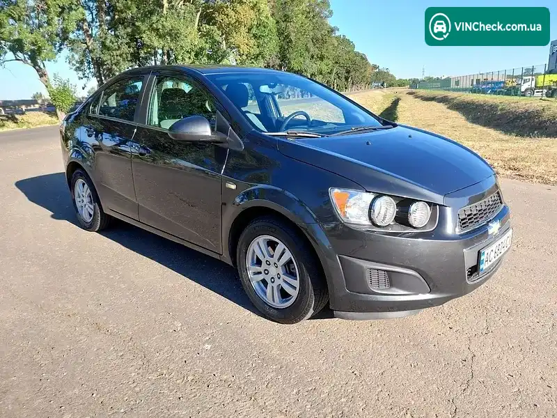 Chevrolet Sonic 2015, фото з оголошення 2 з 20, VIN 1G1JC5SH4F4169444