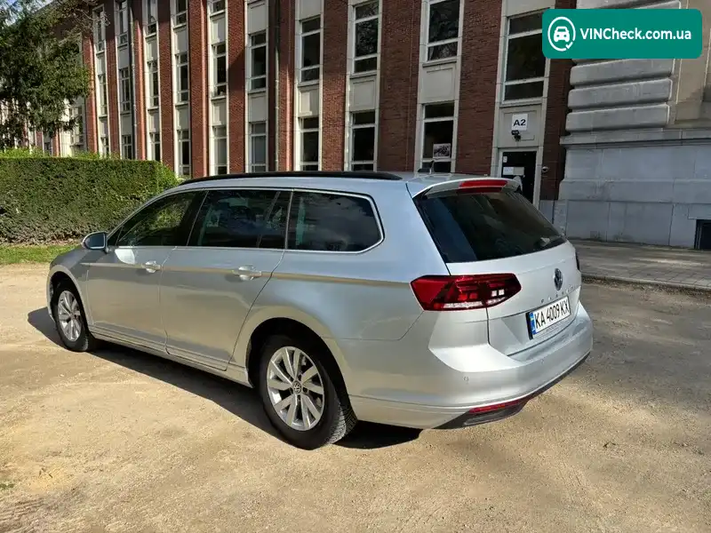 Volkswagen Passat 2019, фото з оголошення 2 з 20, VIN WVWZZZ3CZLE070736