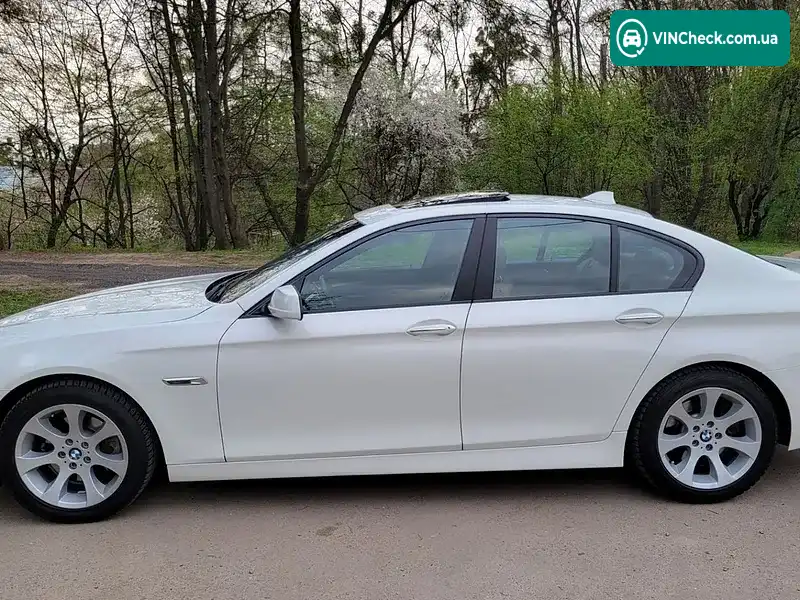 BMW 5 Series 2011, фото з оголошення 1 з 14, VIN WBAFR1C54BDS36639