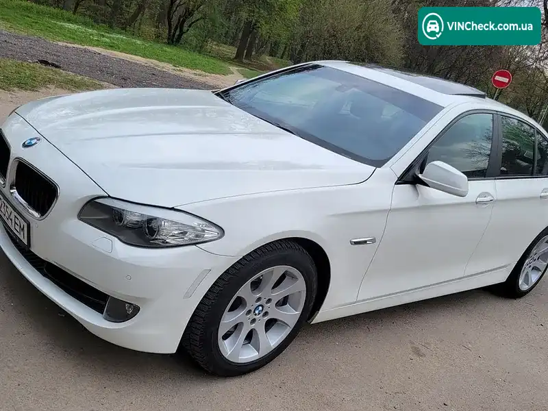 BMW 5 Series 2011, фото з оголошення 2 з 14, VIN WBAFR1C54BDS36639