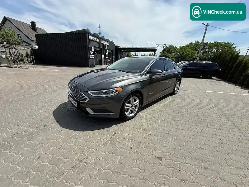 Ford Fusion 2018, фото з оголошення 2 з 11, VIN 3FA6P0LU1JR249953