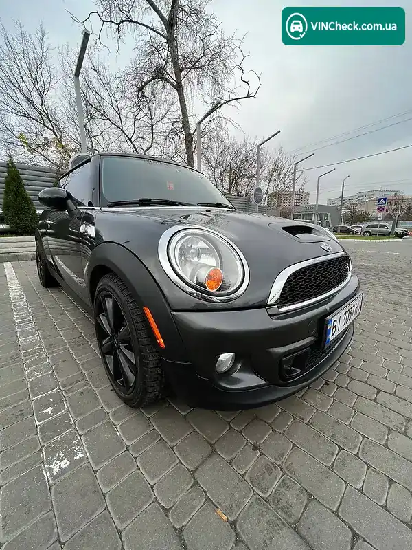 MINI Hatch 2013, фото з оголошення 2 з 20, VIN WMWSV3C5XDT479175