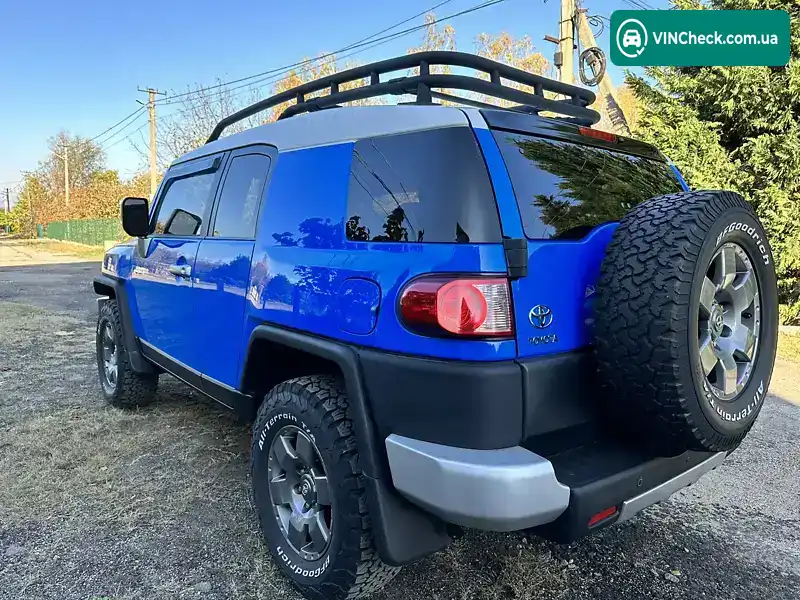 Toyota FJ Cruiser 2006, фото з оголошення 2 з 20, VIN JTEBU11F470003432