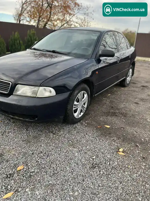 Audi A4 1995, фото з оголошення 2 з 13, VIN WAUZZZ8DZSA112678