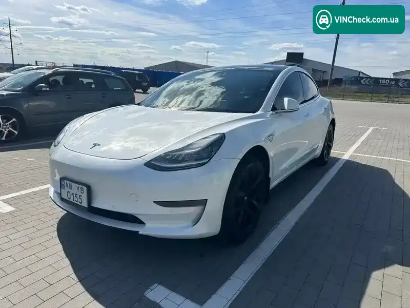 Tesla Model 3 2019, фото з оголошення 2 з 21, VIN 5YJ3E1EB3KF452950