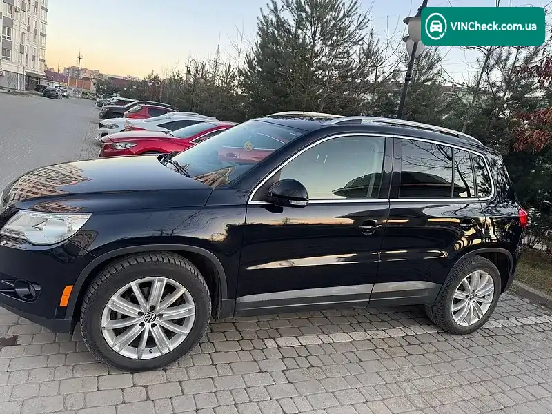 Volkswagen Tiguan 2011, фото з оголошення 1 з 19, VIN WVGAV7AX5BW542118