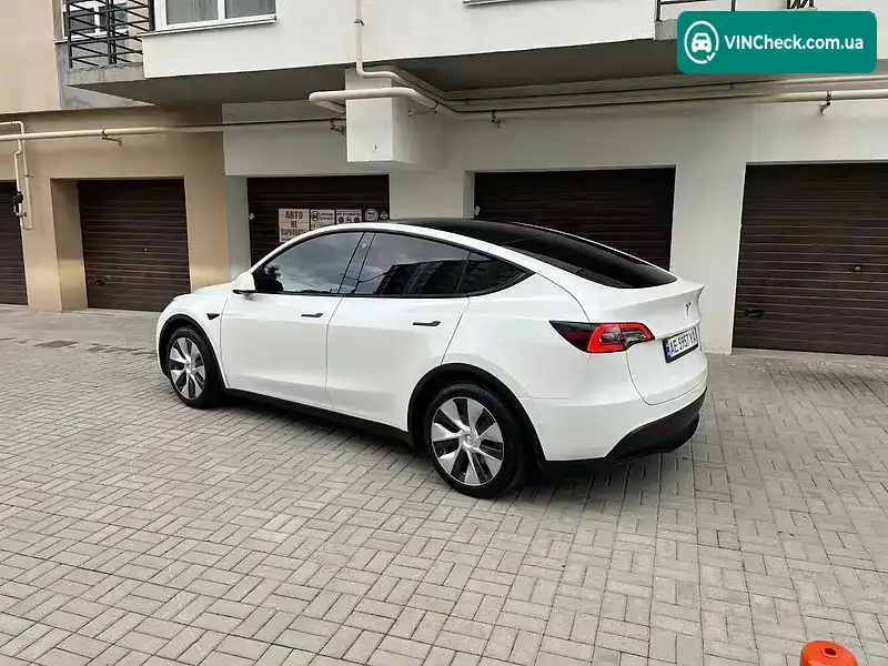 Tesla Model Y 2021, фото з оголошення 2 з 12, VIN 5YJYGDEE2MF193902