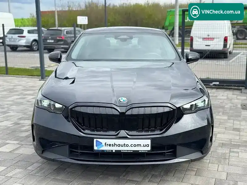 BMW 5 Series 2024, фото з оголошення 2 з 21, VIN WBA11FJ070CT22617