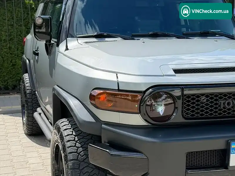 Toyota FJ Cruiser 2012, фото з оголошення 2 з 20, VIN JTEBU4BF0CK131035
