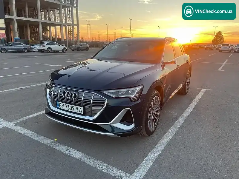 Audi e-tron 2019, фото з оголошення 1 з 20, VIN WAUZZZGE9KB014356