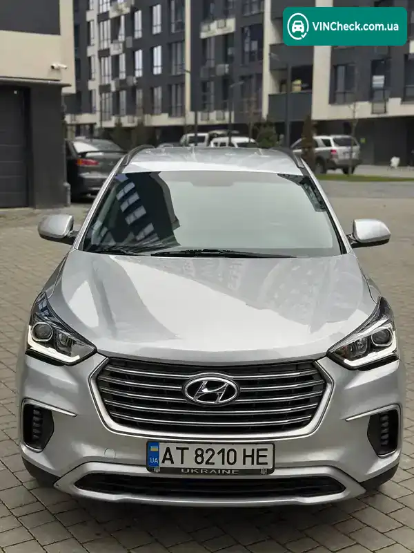 Hyundai Santa FE 2018, фото з оголошення 2 з 14, VIN KM8SMDHF2KU304189