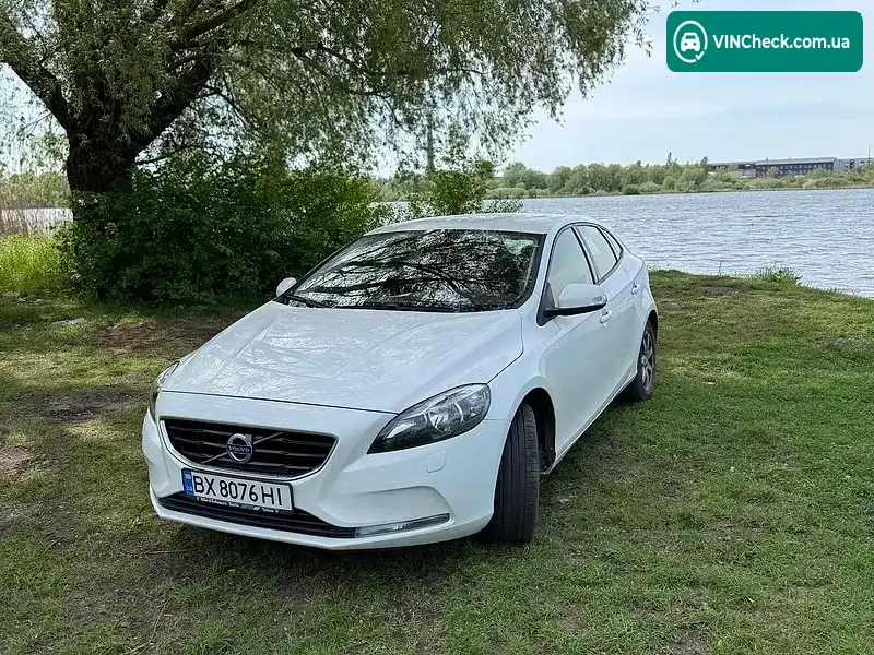 Volvo V40 2012, фото з оголошення 1 з 7, VIN YV1MV5151D2033185