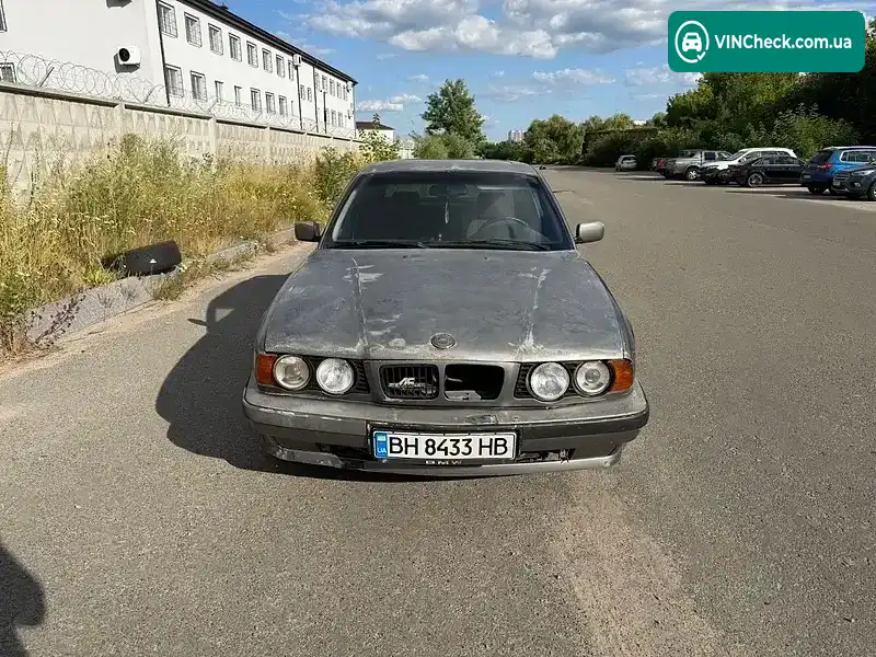 BMW 5 Series 1994, фото з оголошення 2 з 13, VIN WBAHE11010GE15778