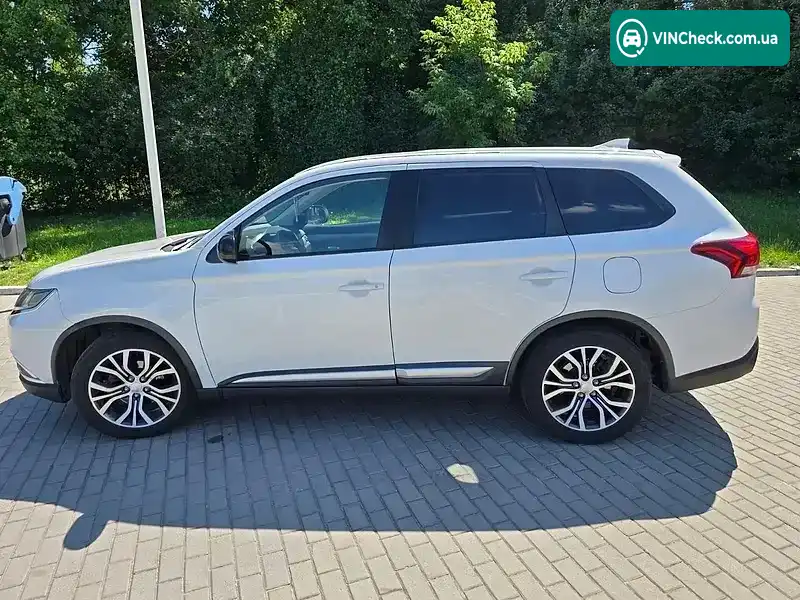 Mitsubishi Outlander 2018, фото з оголошення 1 з 12, VIN JA4AZ3A35JZ071660