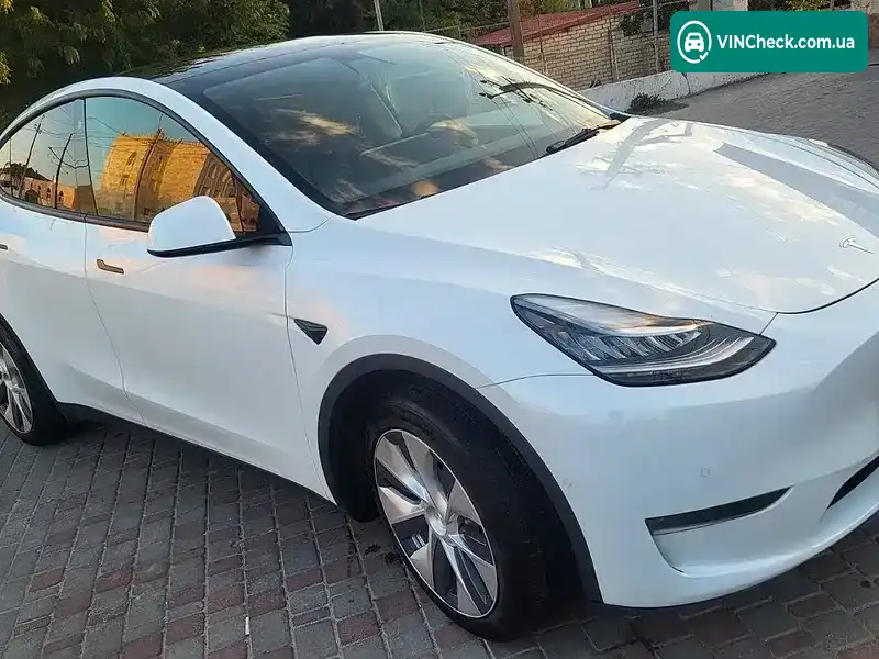 Tesla Model Y 2022, фото з оголошення 1 з 18, VIN 7SAYGDEE0NF368362