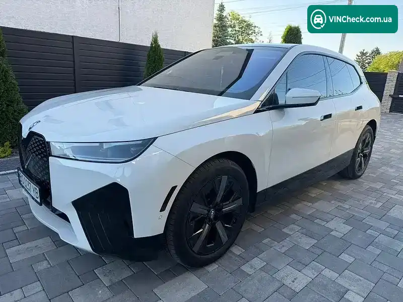 BMW iX 2024, фото з оголошення 2 з 19, VIN WB523CF00RCR85805