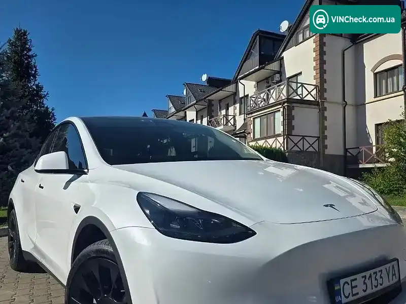 Tesla Model Y 2024, фото з оголошення 1 з 12, VIN 7SAYGDEE4RA260247