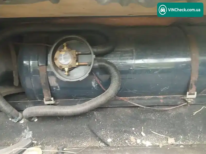 Audi 100 1987, фото з оголошення 2 з 16, VIN WAUZZZ44ZJN002361