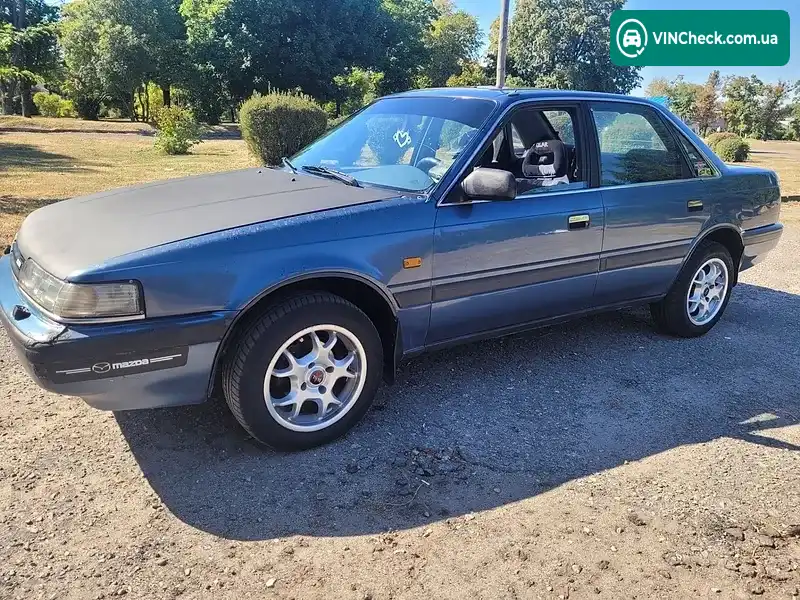 Mazda 626 1988, фото з оголошення 2 з 10, VIN JMZGD121201120702