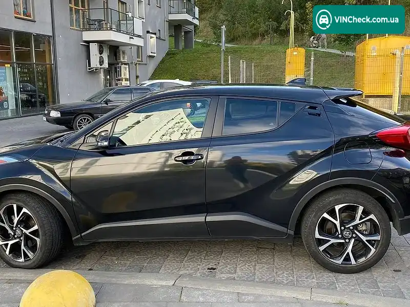 Toyota C-HR 2018, фото з оголошення 1 з 17, VIN NMTKHMBX4KR069985