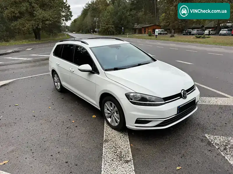 Volkswagen Golf 2018, фото з оголошення 2 з 21, VIN 3VW117AU3JM762729
