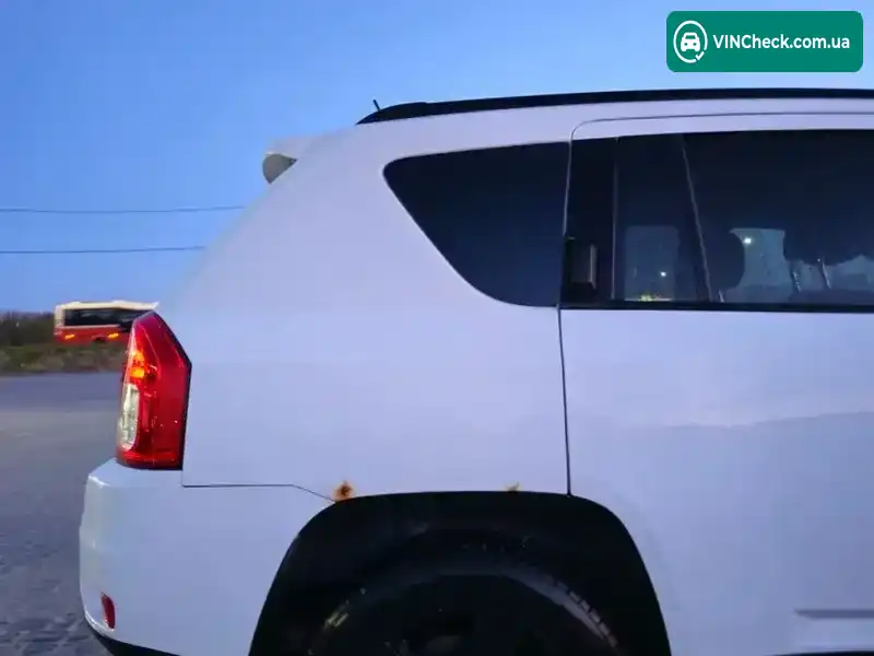 Jeep Compass 2012, фото з оголошення 2 з 21, VIN 1C4NJDAU8CD697748