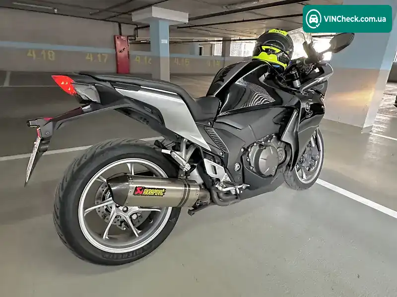 Honda VFR 1200F 2012, фото з оголошення 2 з 12, VIN JH2SC63A8CK200050