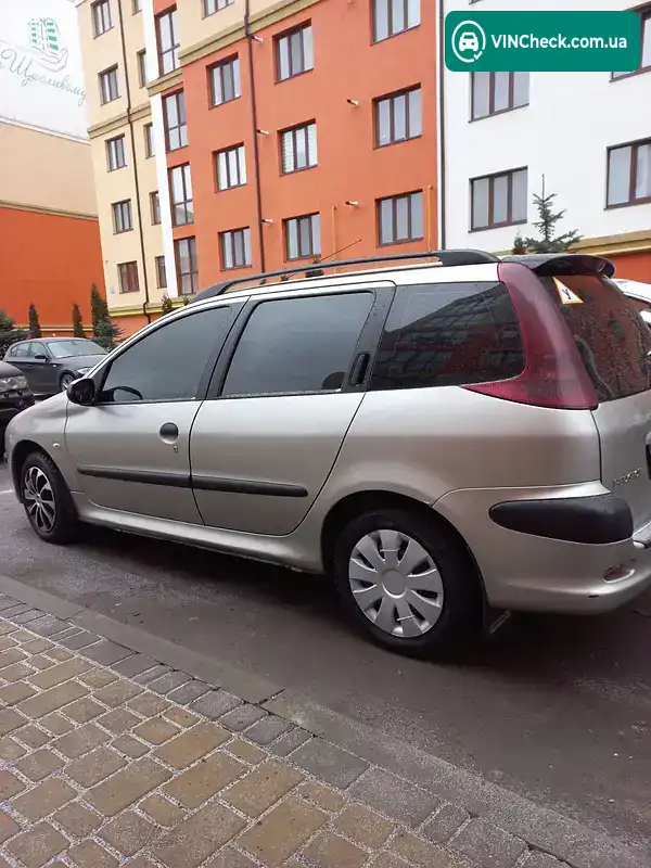 Peugeot 206 2005, фото з оголошення 1 з 20, VIN VF32E8HZF44588209