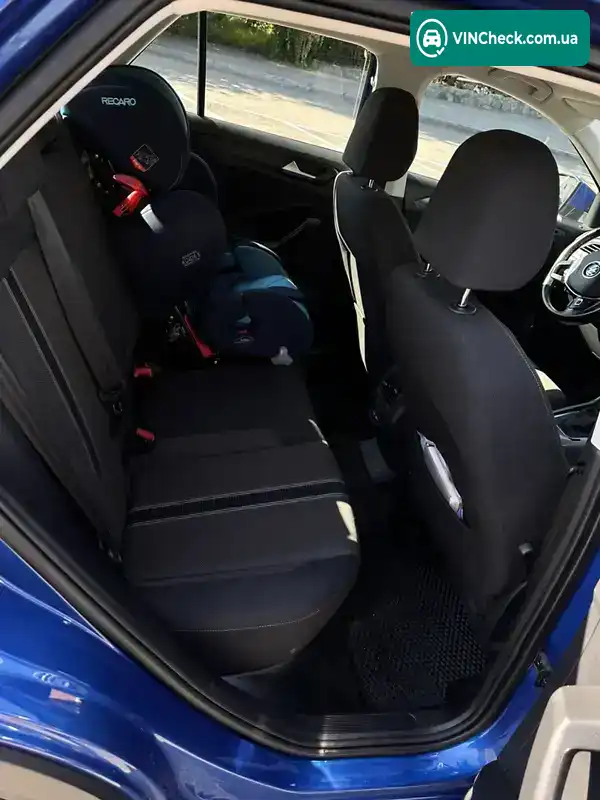Volkswagen T-Roc 2020, фото з оголошення 2 з 10, VIN WVGZZZA1ZMV082820