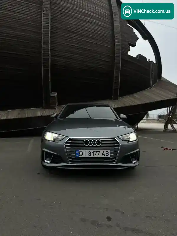Audi A4 2019, фото з оголошення 1 з 11, VIN WAUDNAF42KN020045