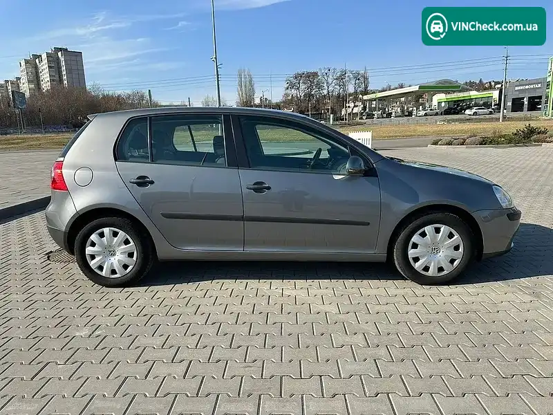 Volkswagen Golf 2004, фото з оголошення 1 з 17, VIN WVWZZZ1KZ5W171968
