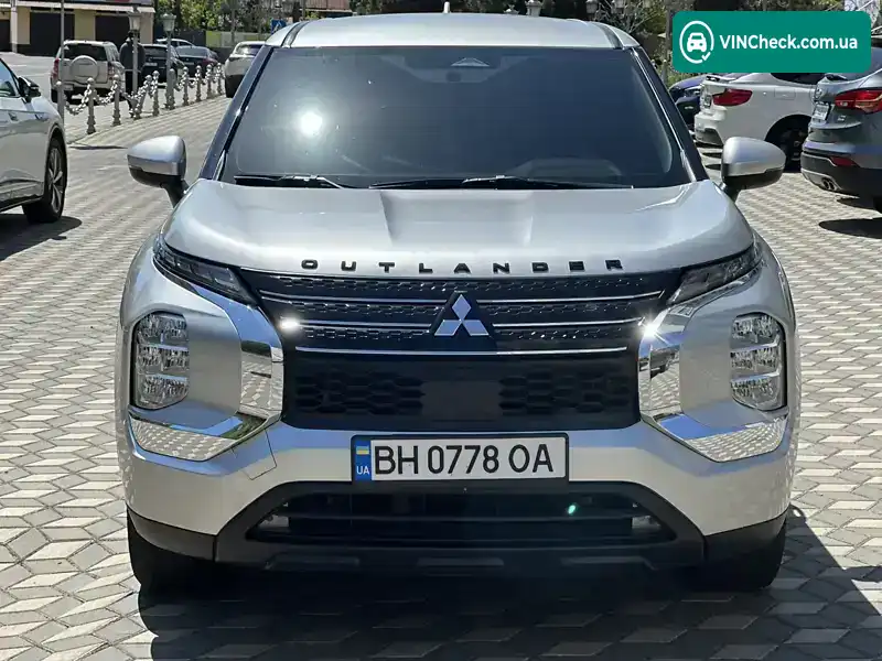 Mitsubishi Outlander 2021, фото з оголошення 2 з 18, VIN JA4J3TA83NZ014862