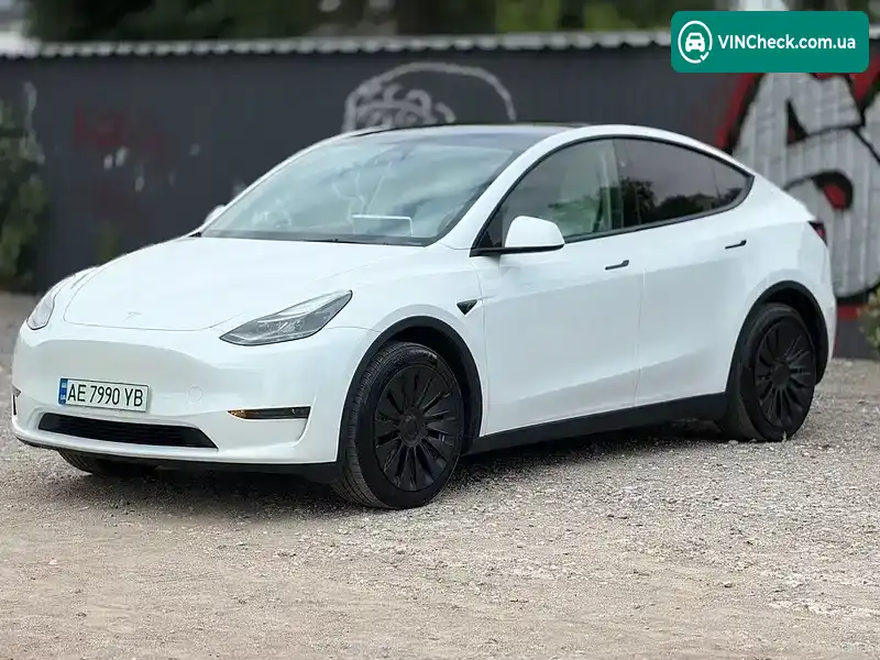 Tesla Model Y 2024, фото з оголошення 2 з 20, VIN 7SAYGDED2RF010631