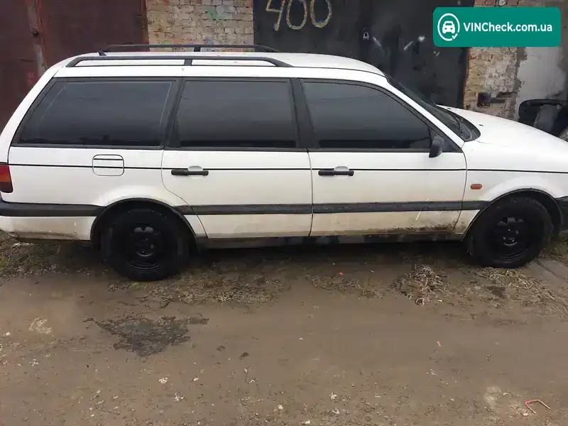 Volkswagen Passat 1995, фото з оголошення 2 з 4, VIN WVWZZZ3AZSE246051