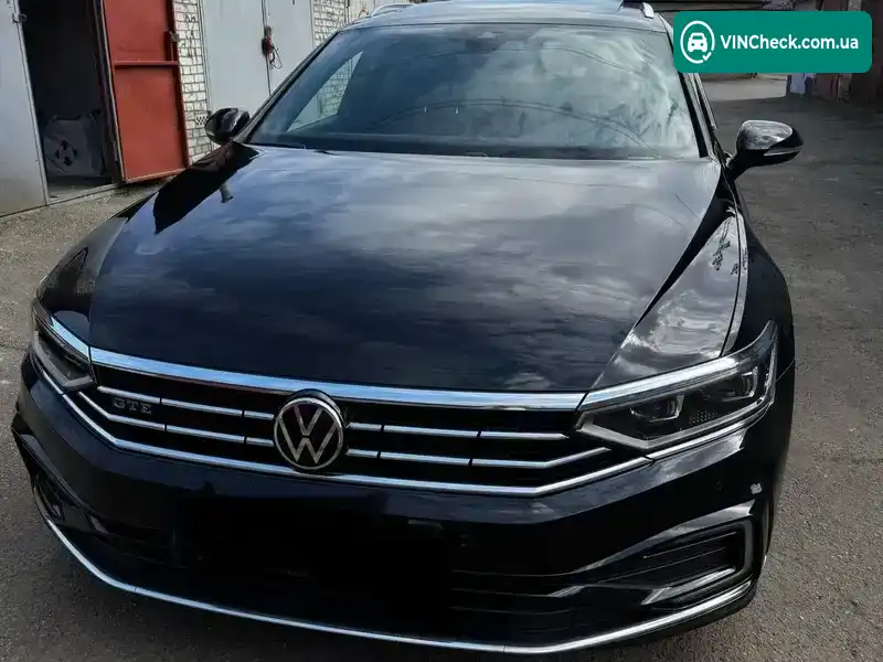 Volkswagen Passat 2021, фото з оголошення 1 з 10, VIN WVWZZZ3CZME131197