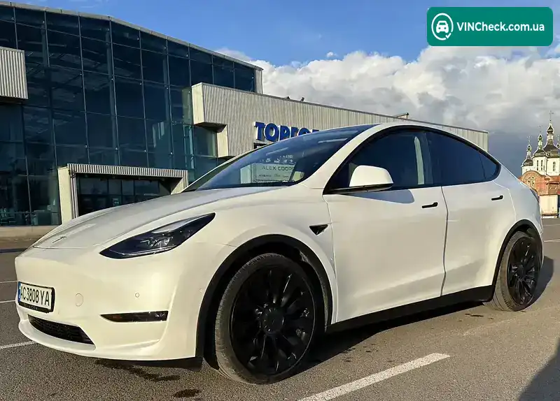 Tesla Model Y 2021, фото з оголошення 2 з 18, VIN 7SAYGDEFXNF319114