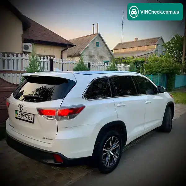 Toyota Highlander 2016, фото з оголошення 2 з 13, VIN 5TDJKRFHXGS312270