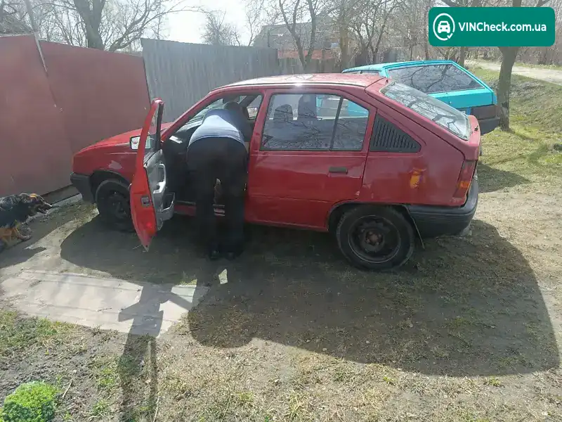 Opel Kadett 1988, фото з оголошення 2 з 2, VIN W0L000034J5252896