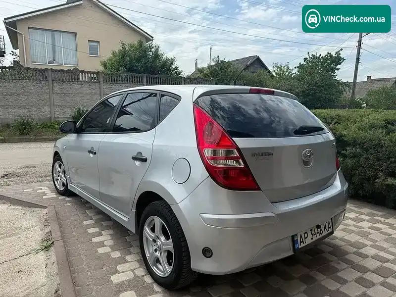 Hyundai i30 2010, фото з оголошення 2 з 11, VIN TMADB51CABJ134535