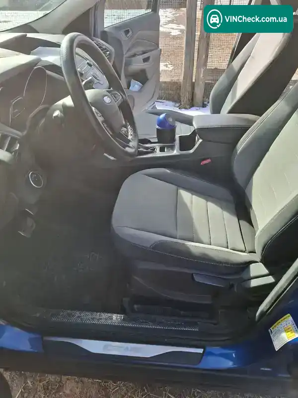 Ford Escape 2019, фото з оголошення 2 з 10, VIN 1FMCU0F79KUA74465