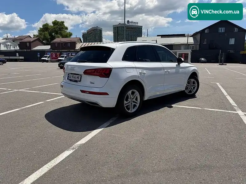 Audi Q5 2018, фото з оголошення 2 з 17, VIN WA1ANAFY9J2235165