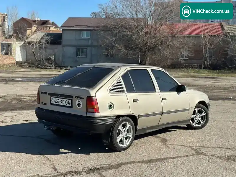 Opel Kadett 1988, фото з оголошення 2 з 10, VIN W0L000044J5273732