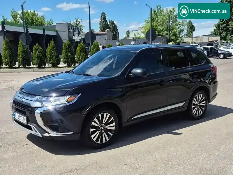 Mitsubishi Outlander 2020, фото з оголошення 1 з 14, VIN JA4AD2A35LJ001182