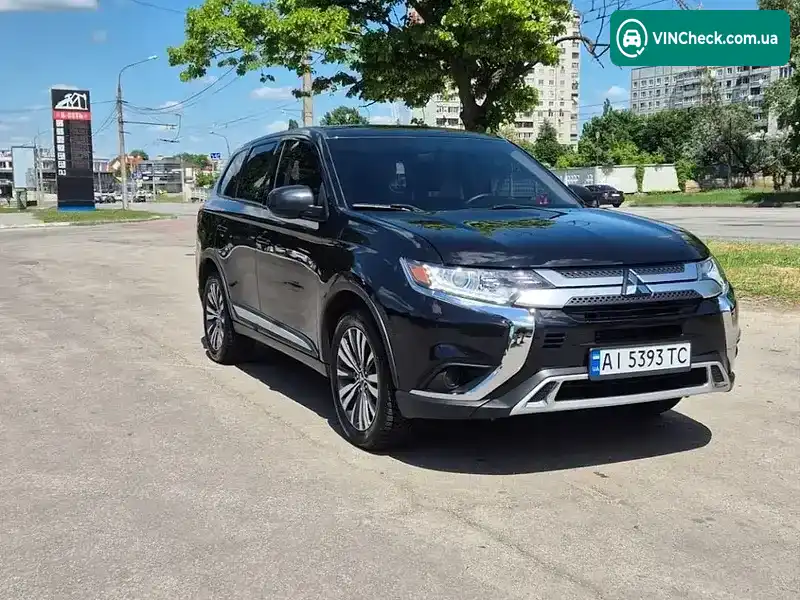 Mitsubishi Outlander 2020, фото з оголошення 2 з 14, VIN JA4AD2A35LJ001182