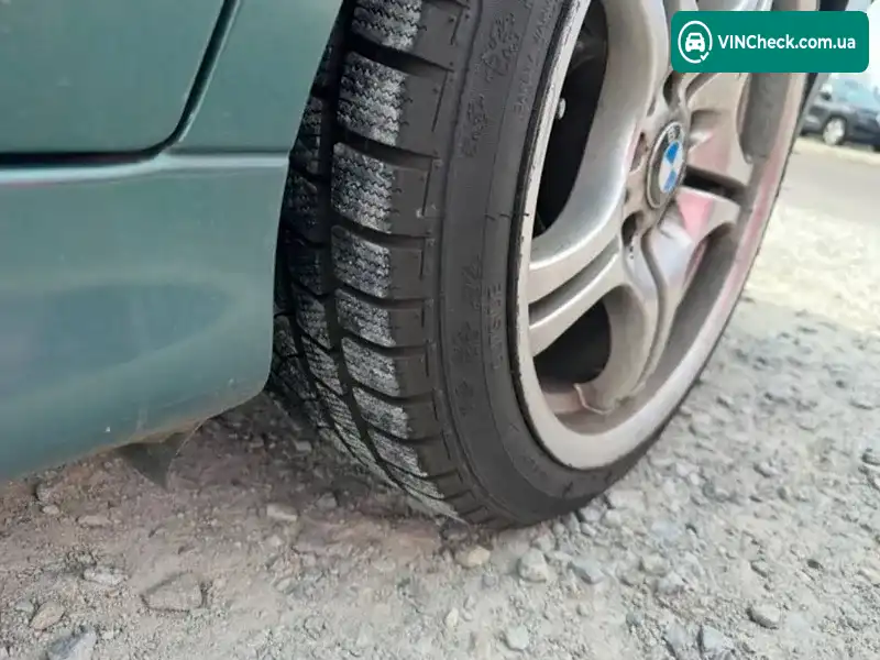 BMW 5 Series 1998, фото з оголошення 1 з 14, VIN WBADD51030BP19908