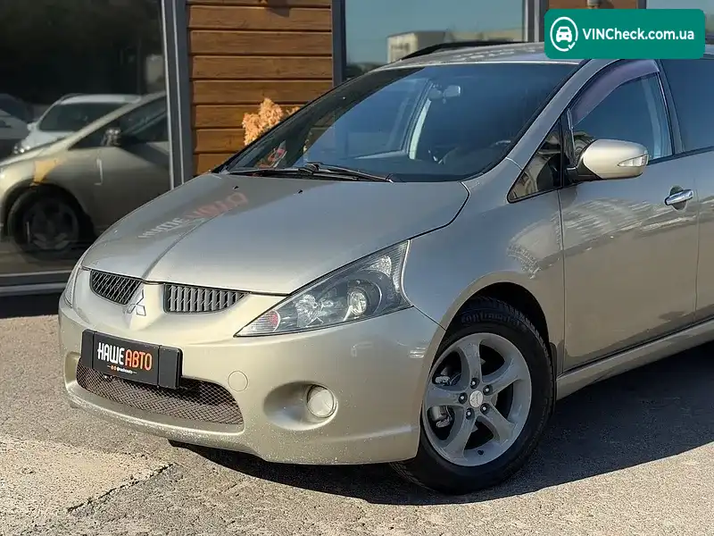 Mitsubishi Grandis 2006, фото з оголошення 2 з 20, VIN JMBLRNA4W7Z000625