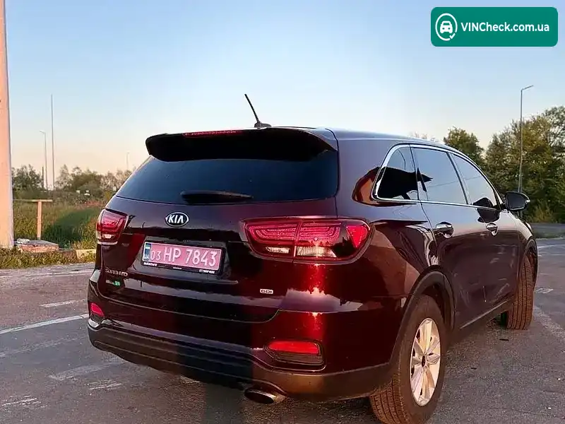 Kia Sorento 2018, фото з оголошення 2 з 16, VIN 5XYPG4A37KG511308