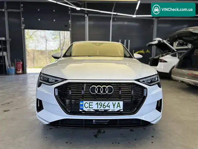 Audi e-tron 2021, фото з оголошення 2 з 21, VIN WAUZZZGE7NB005952