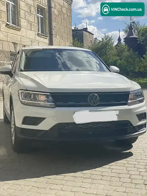 Volkswagen Tiguan 2018, фото з оголошення 1 з 12, VIN 3VV2B7AX9JM122394